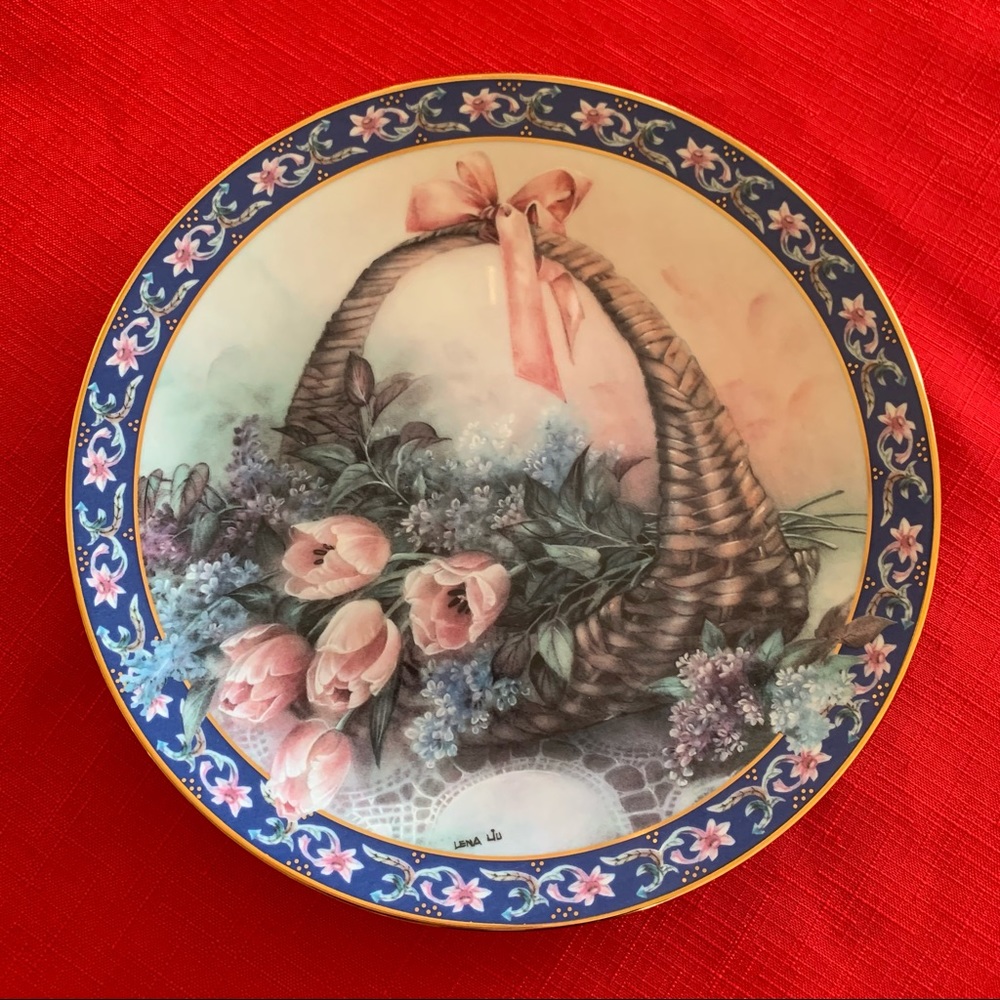 Vintage Decorative Flower Basket Plate 1992 Bradex “Tulips and Lilacs”